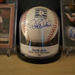 Derek Jeter Autograph