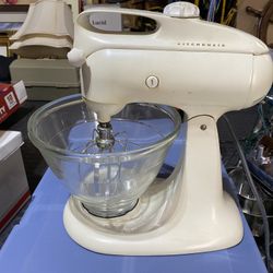 1950’s kitchen Aid Mixer 3C w Beater & Bowl