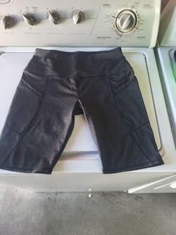 EXERCISE SHORTS