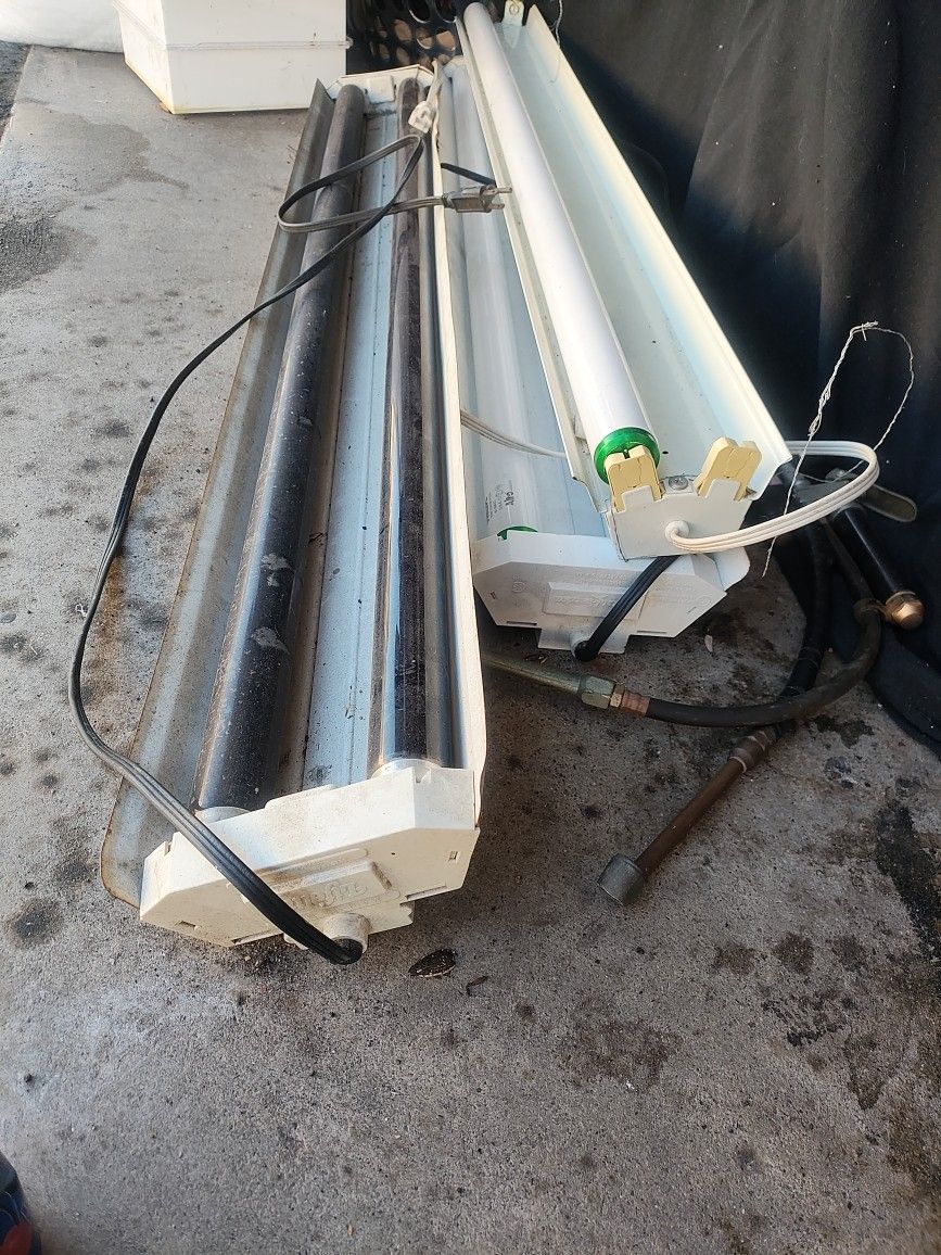 Lighting - Includes Bulbs $10