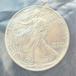 Liberty dollar 1993 1 oz fine silver