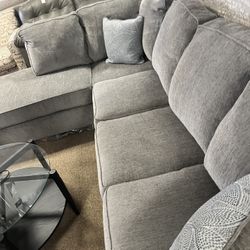 Cozy Nice Chaise Sectional!