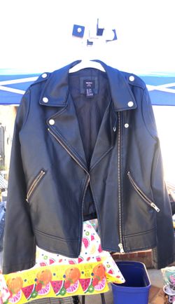 Forever 21 faux leather jacket size 10-12