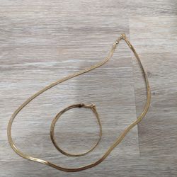 Bracelet and necklace set 