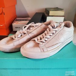 Nike Blazer Size 9