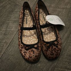 Girls Cheetah Shoes Size 3