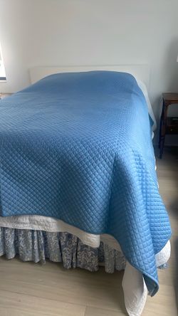 Queen Damask Coverlet From Charter Club