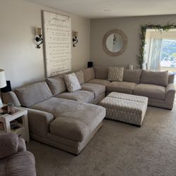 Living Spaces Davis Sectional Couch with Ottoman