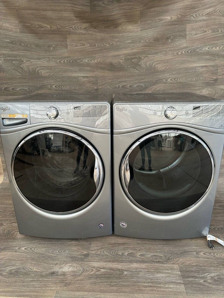 Whirlpool Washer And Gas Dryer