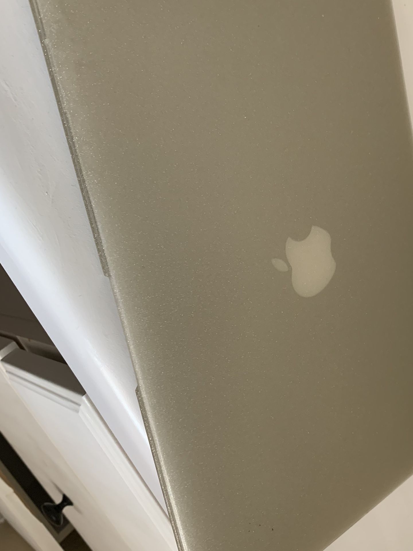 apple Macbook laptop