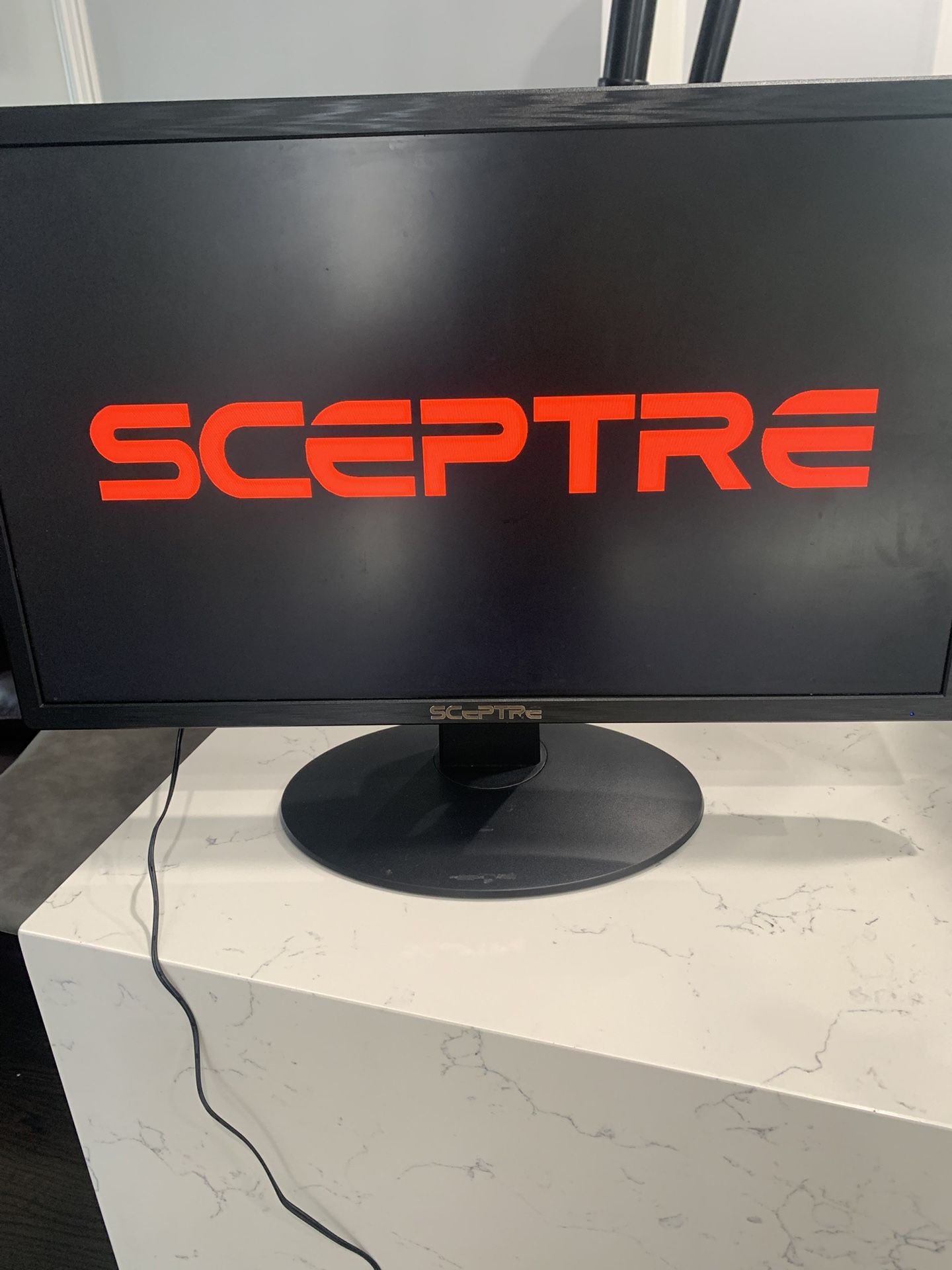 Sceptre Monitor With Cable