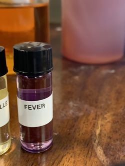 Jimmy choo Fever body oil fragrance 1oz or 4oz