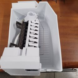 Ice maker