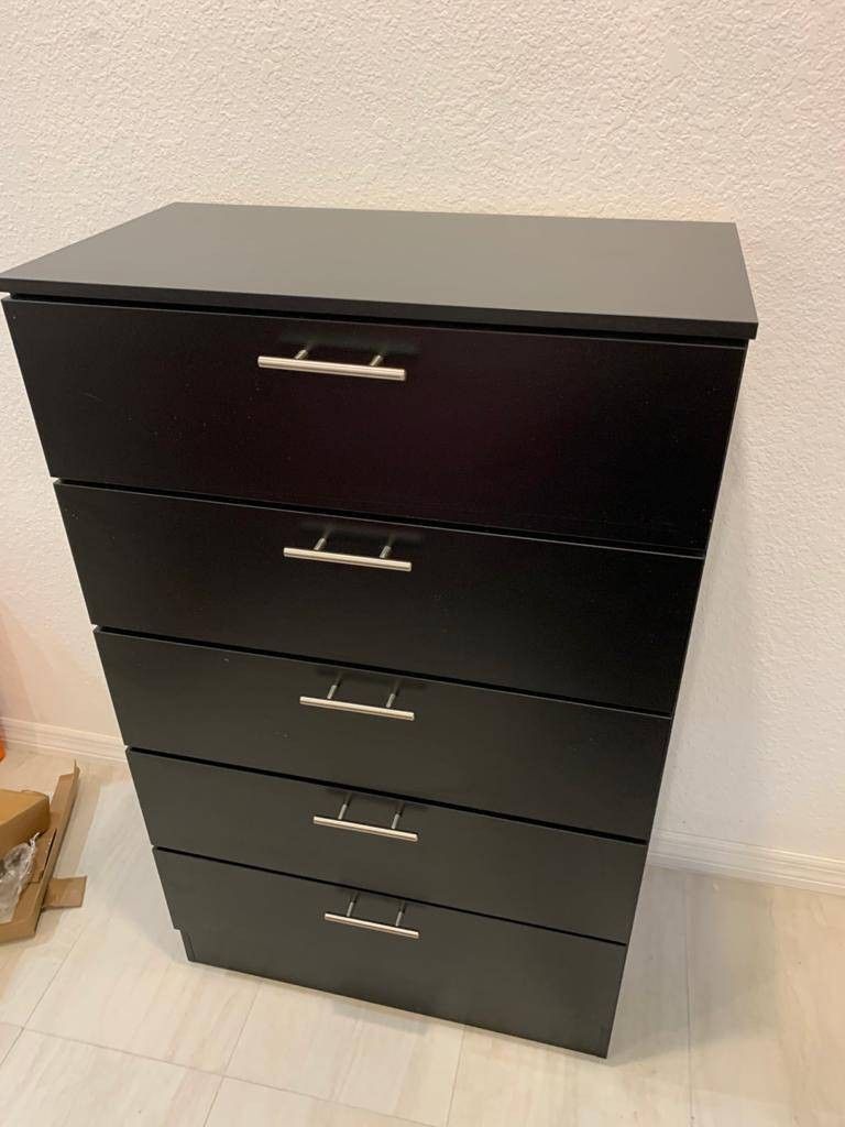 NEW QUEEN BEDFRAME WITH CRYSTALS DRESSER CHEST AND 1 NIGHTSTAND. ALSO SOLD SEPARATELY