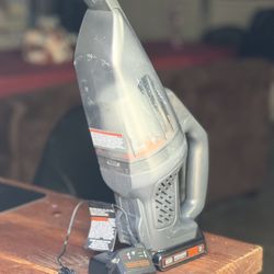 Black + Decker Dustbuster 