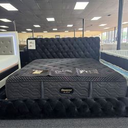 Black platform bed King or Queen 🚚WE DELIVER🚚
