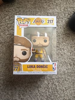 Funko Pop! Basketball NBA Luka Dončić Los Angeles Lakers #217 Vinyl Figure