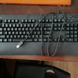 Logitech Keyboard 