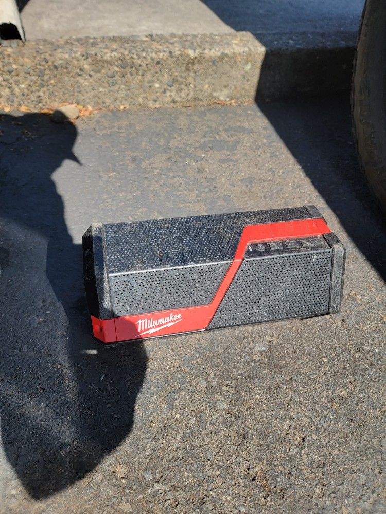 Milwuakee M12 m18 Jobsite Speaker