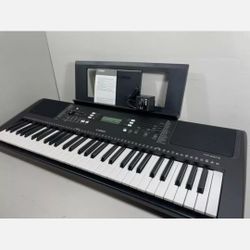 Yamaha PSR-E373 61-Key Portable Keyboard electronic pianoYamaha PSR-E373 61-Key Portable Keyboard electronic piano