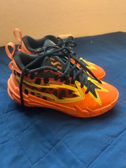 Boys shoes