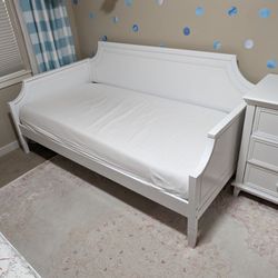 2 x White Twin Daybed