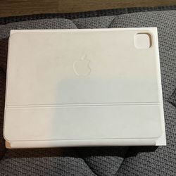 iPad Magic Keyboard 