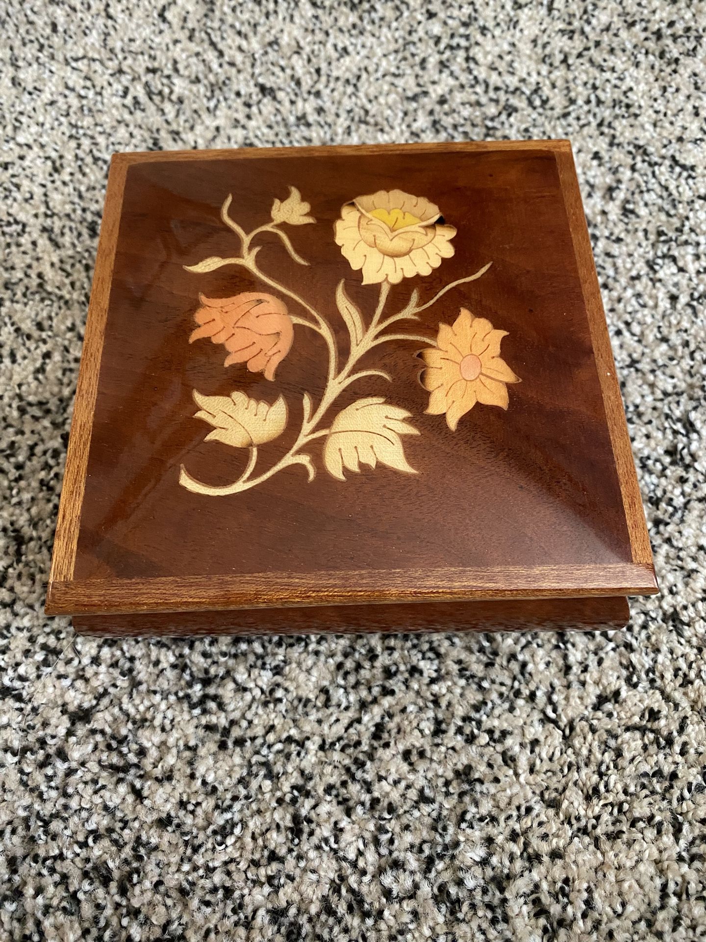 Vintage jewelry box