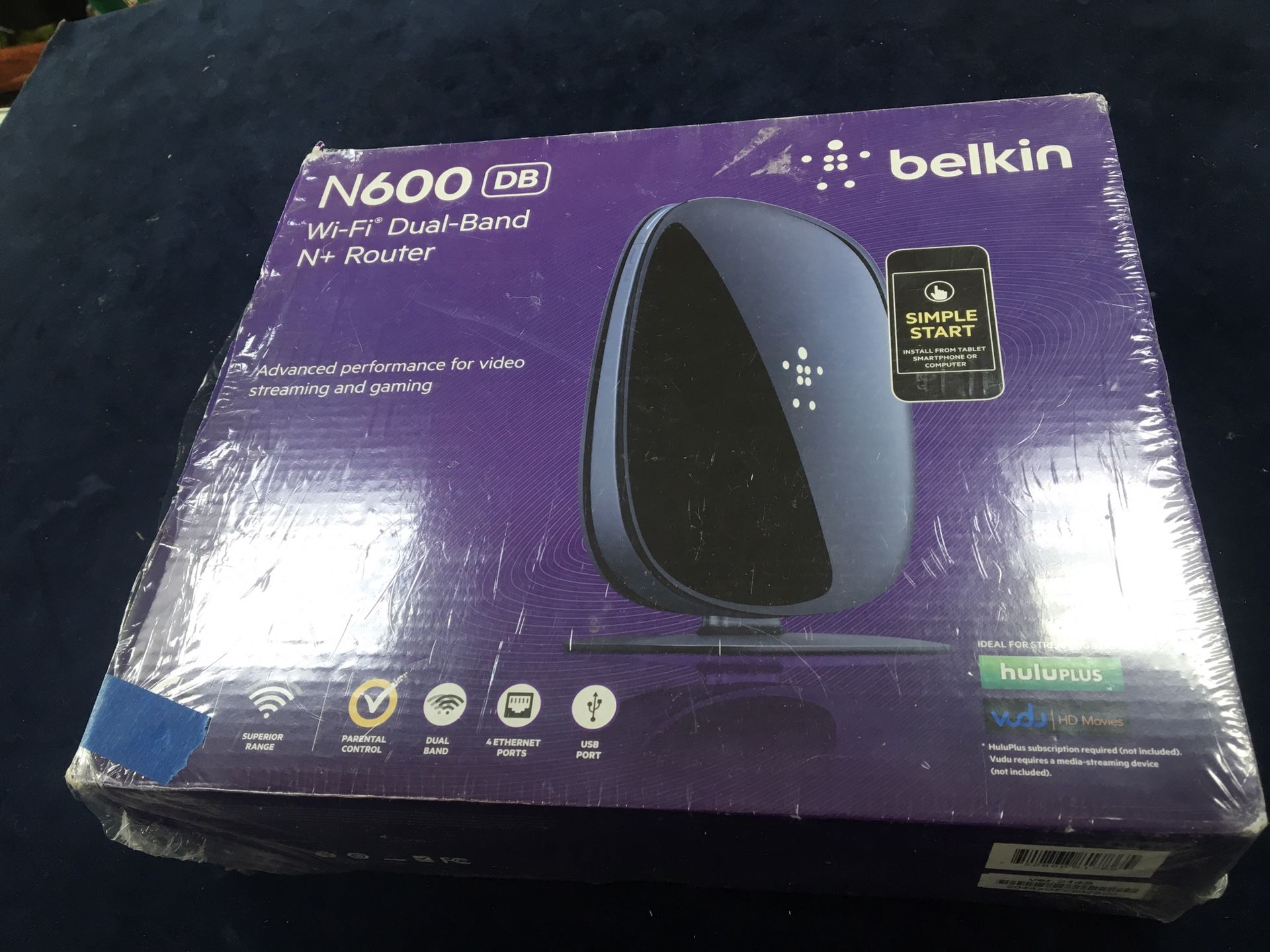 Belkin N600 DB WiFi Dual-Band N+ Router - Perfect for online streaming or gaming