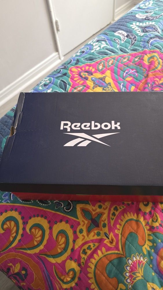 Reebok Classic Sneakers
