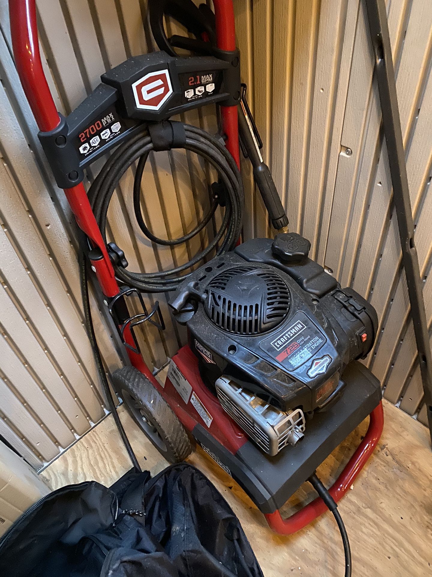 Pressure washer and tools