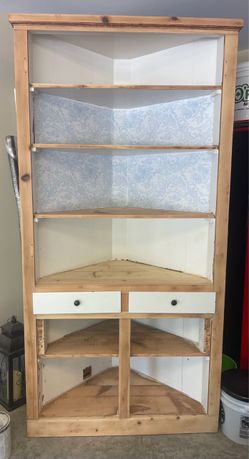 Corner cabinet/shelf