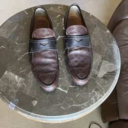  Gucci Shoes 