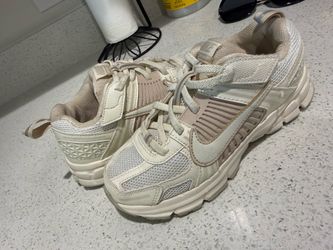 Nikes (kids)