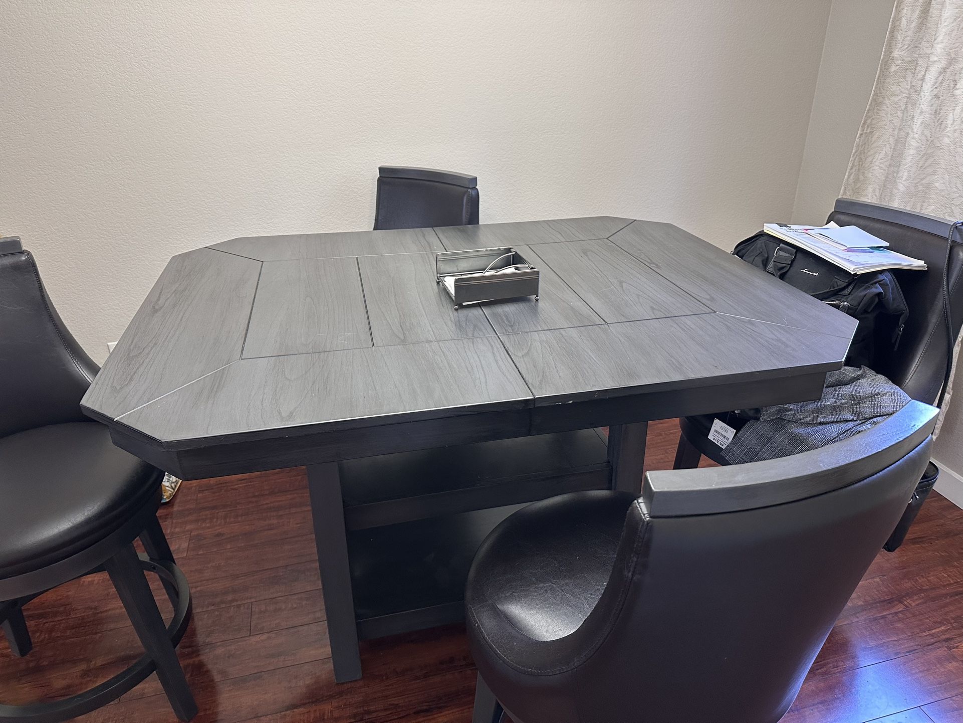 Dining Table with 6 Chairs