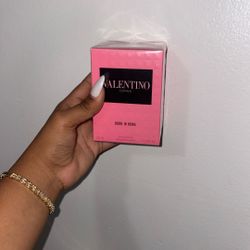 Valentino Donna Born in Roma