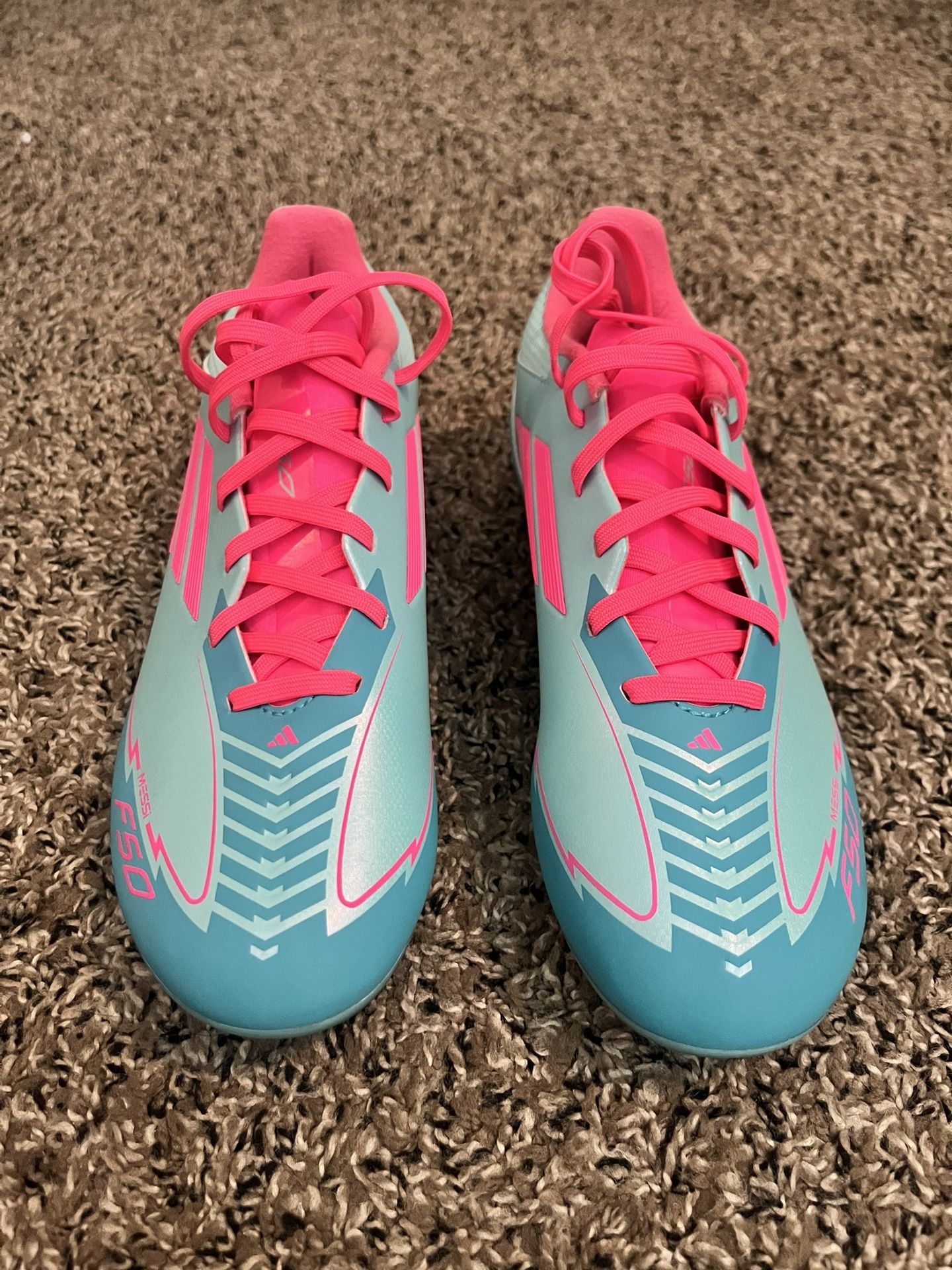 Adidas soccer cleats - 6.5 Men’s