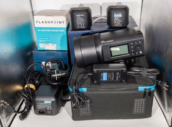 Flash point AD600Pro TTL kit with extension head, 2 batteries and AC adapter