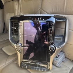 5th Gen Fifth Gen Ram HD 2(contact info removed) 4(contact info removed) 12 Inch Radio