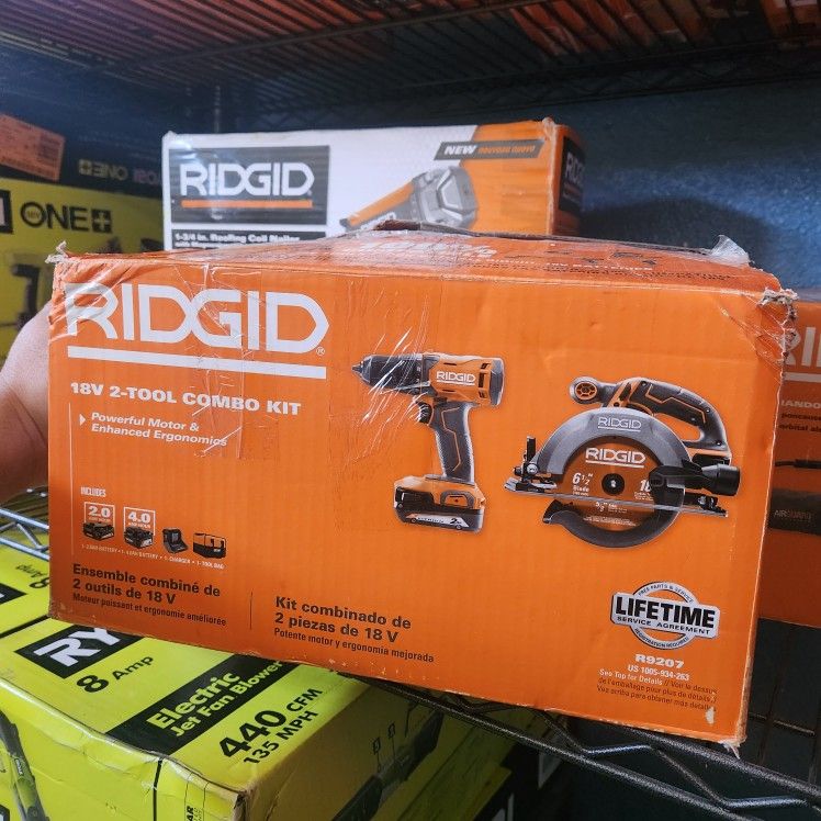 RIDGID
18V Cordless 1/2 in. Drill/Driver and 6-1/2 in. Circular Saw Combo Kit with 2.0 Ah and 4.0 Ah Battery, Charger, and Bag