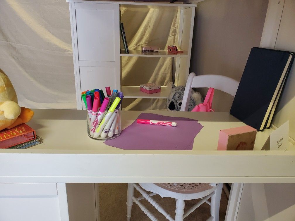 Twin Storage Loft Bed with Desk