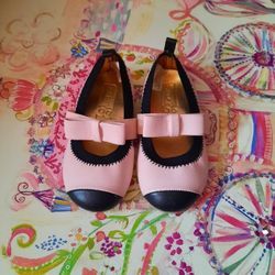 Crazy 8 Bow Shoes size 7 New