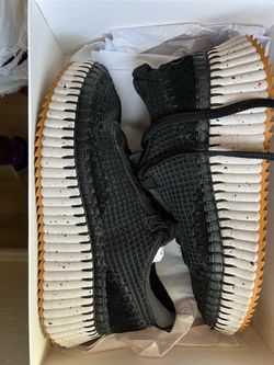 Chloe women sneakers nama