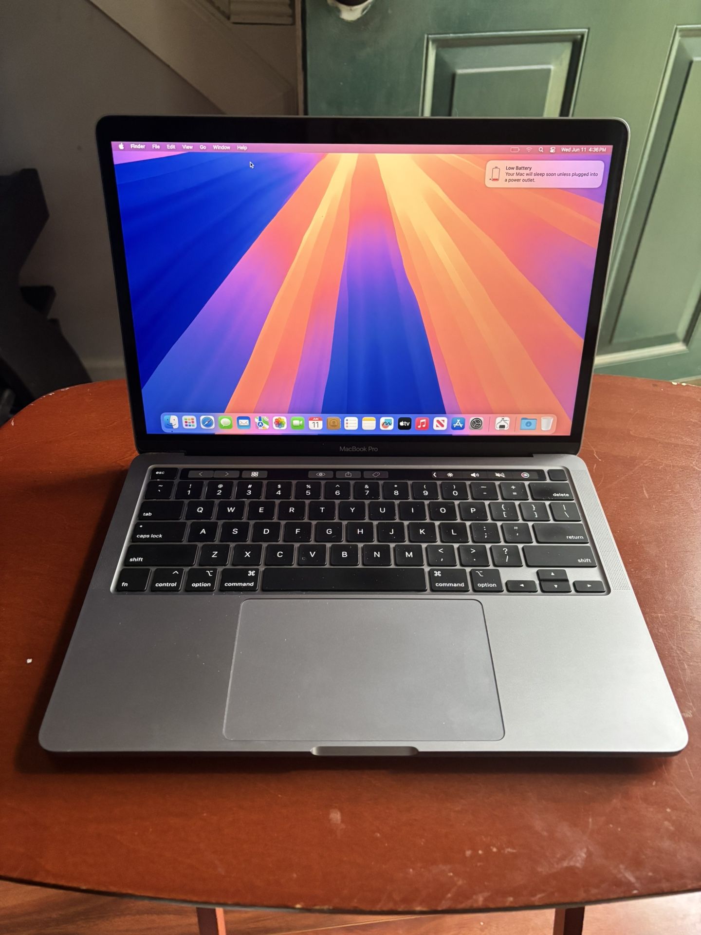 2020 MACBOOK PRO 13" 2.3 GHz i7 16GB 512GB CYCLE LOW COUNT 55 Music Recording & Video Editing Soft