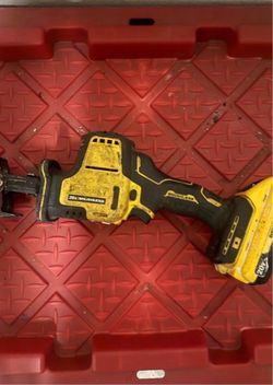 Dewalt hacksaw and battery
