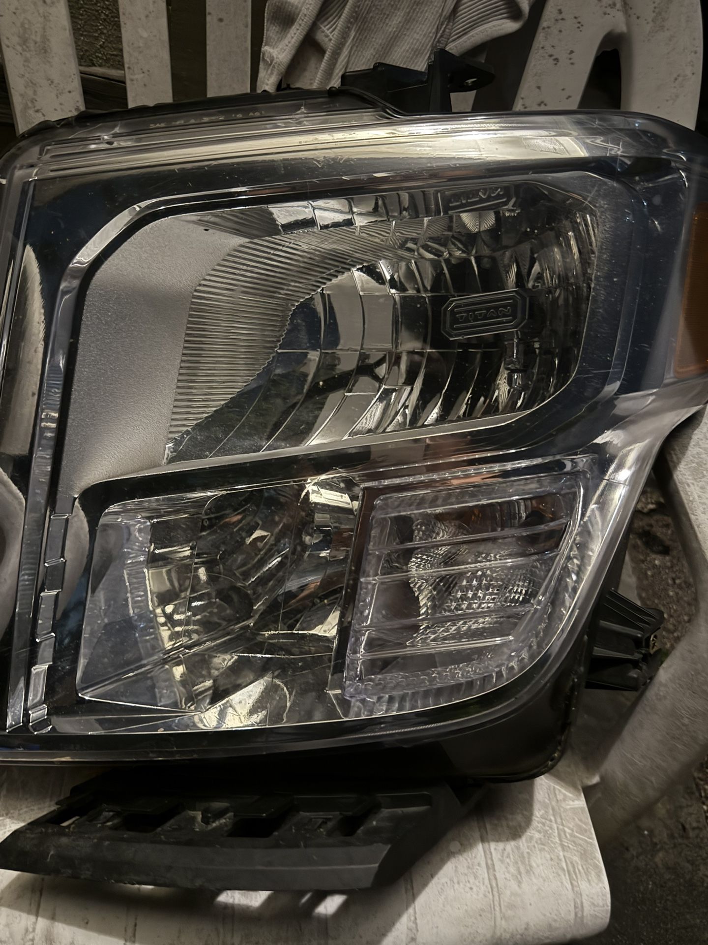 2017 Nissan Titan Head Lights 