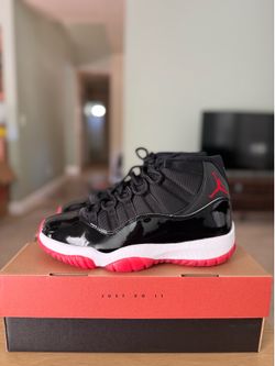 Size 9 Nike Jordan 11 bred