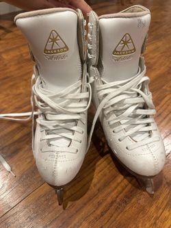Jackson Artiste figure skates
