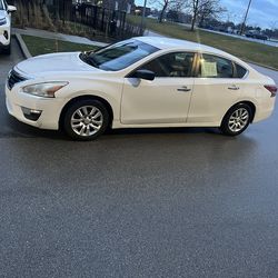 2015 Nissan Altima 25