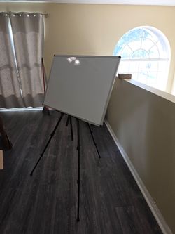 Dry erase board w/trípode